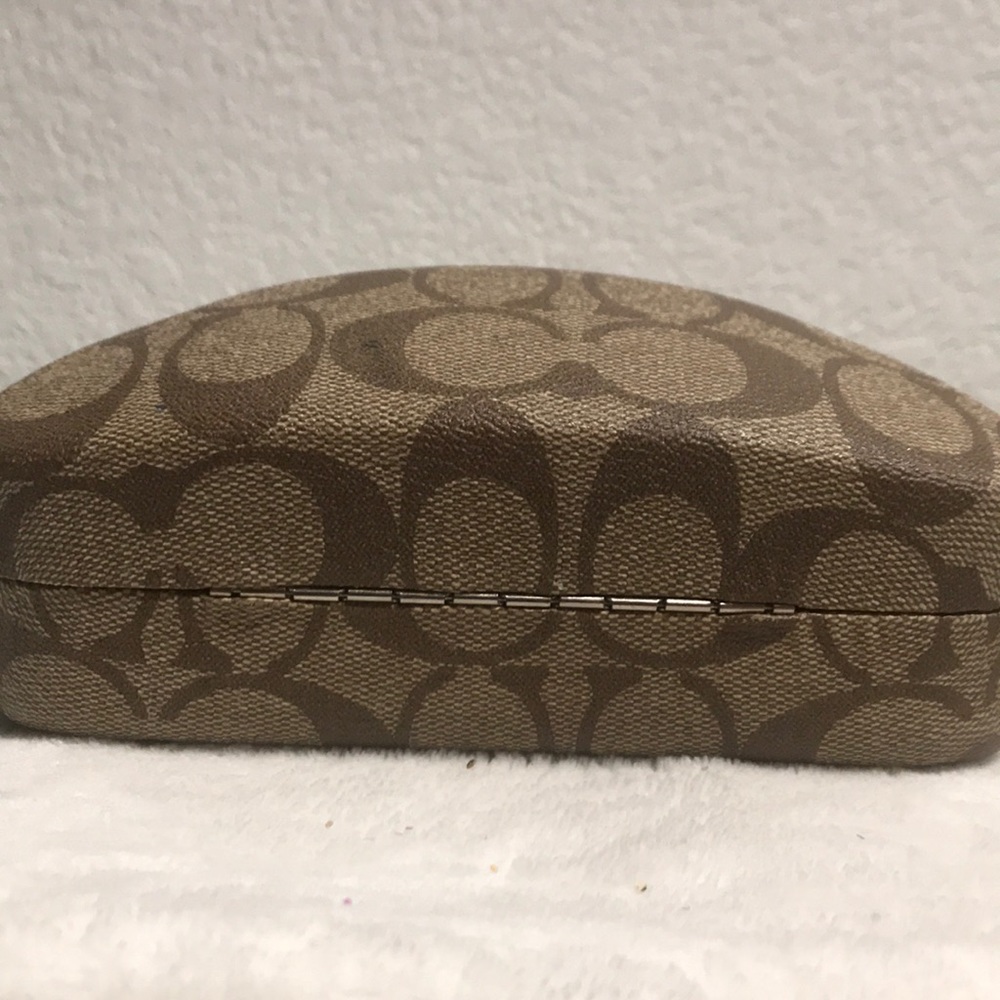 Coach case - Picture 3 of 3
